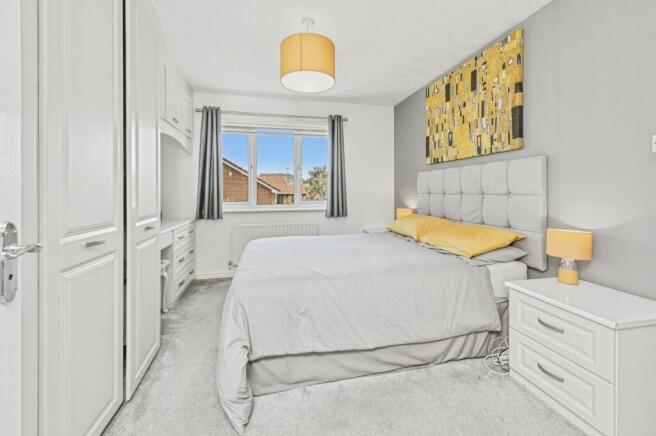 5 bed Detached for sale Image 10