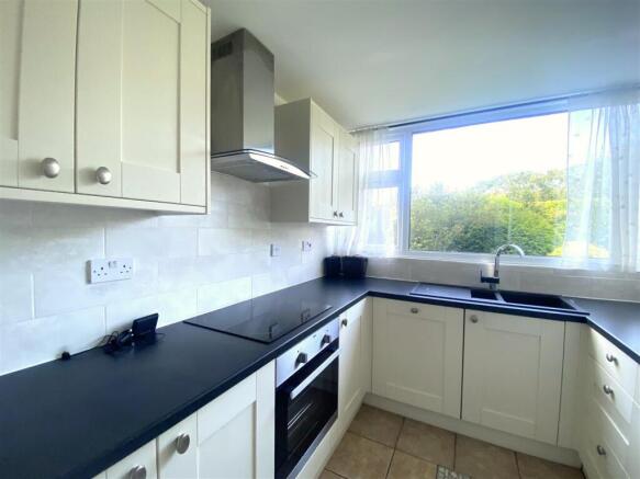 KITCHEN 2.jpeg
