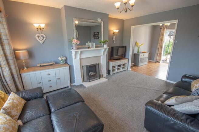 3 bed Terraced for sale Image 3