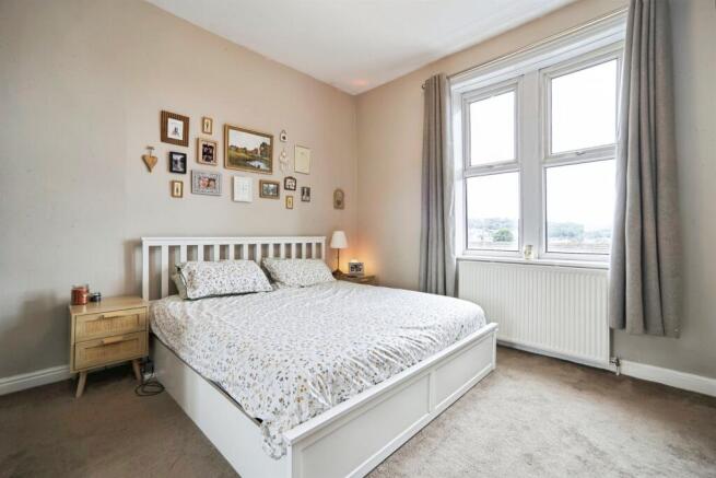 2 bed Semi-Detached for sale Image 6