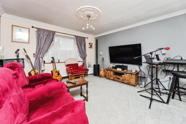 3 bed Detached Bungalow for sale Image 6
