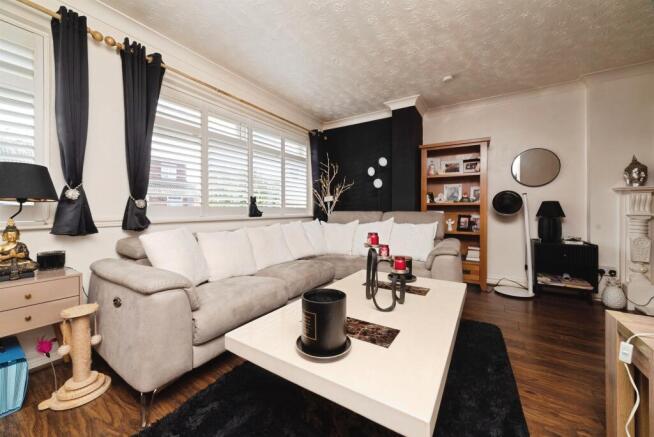 2 bed Semi-Detached for sale Image 4