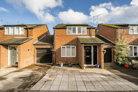 King James Way, Henley-on-Thames, Oxfordshire, RG9