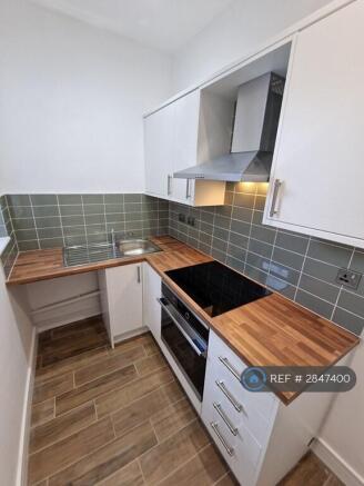Kitchen (1/2)