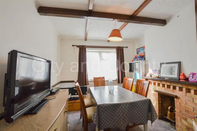 Dining room.jpg