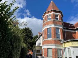 Flat D, 28 Claremont Hall, Florence Road, Bournemouth BH5 1HF