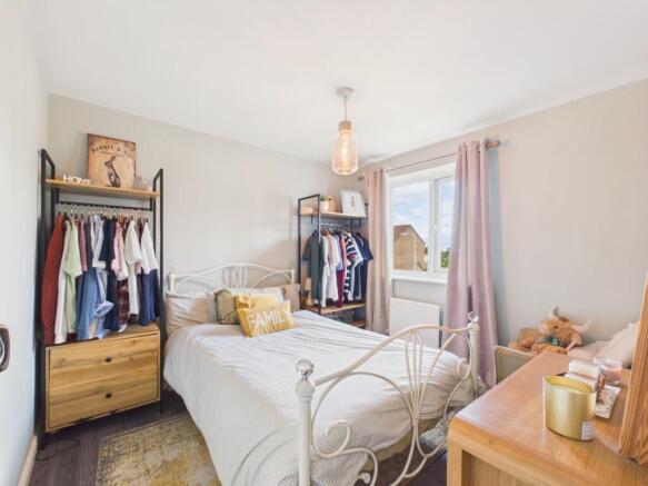 4 bed Semi-Detached for sale Image 12