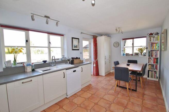 Kitchen/Breakf...
