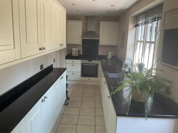 2 bed Cottage to rent Image 5