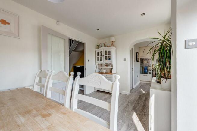 1BerryHolmeCourt(Interior)(5of32).jpg