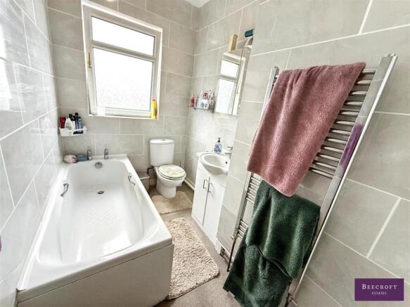 3 bed Terraced for sale Image 8