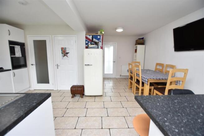 LIVING DINING KITCHEN