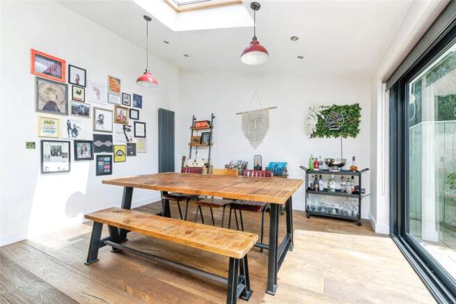 3 bed Semi-Detached for sale Image 5