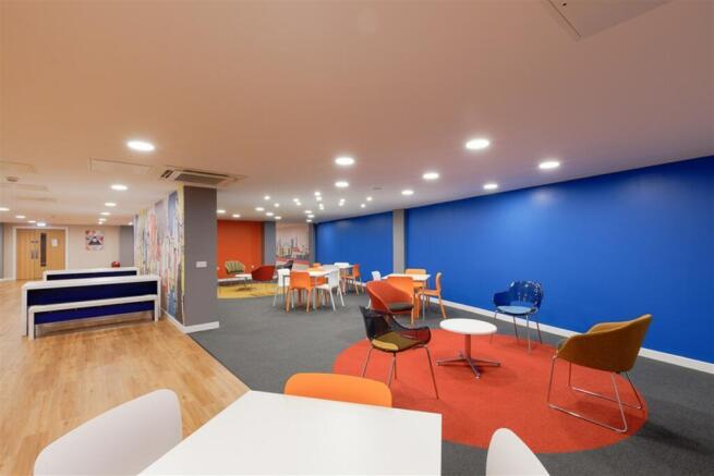 Studio to rent Image 8