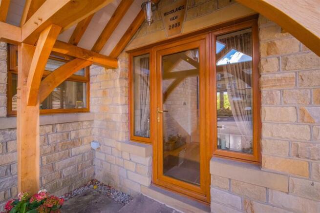 Woodlands View, Bramley Lane, Hipperholme photo 4