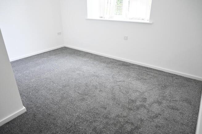 2 bed Apartment to rent Image 4