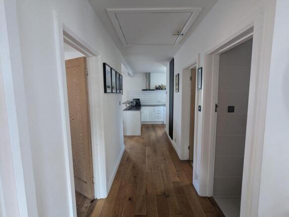 Hallway 1.jpeg