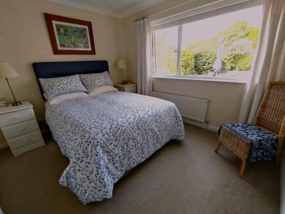2 bed Detached Bungalow for sale Image 9