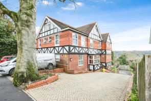 2, 54 56 Abbey View House, Priory Road, High Wycombe HP13 6PF