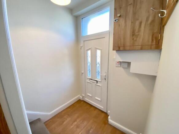 2 bed Terraced to rent Image 4