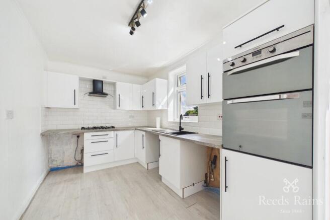 3 bed End of Terrace to rent Image 10