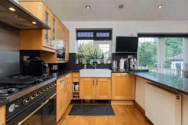 125-Sailsbury-road-BS16-5RY-3.jpg