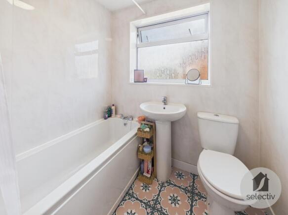3 bed Semi-Detached for sale Image 10