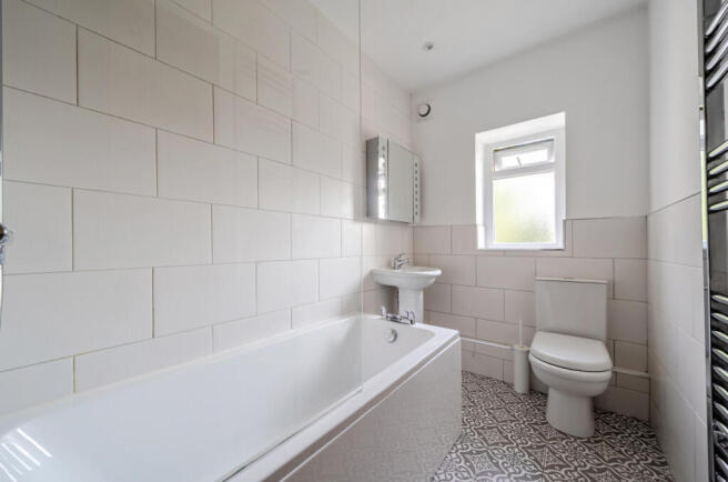 2 bed Flat for sale Image 12