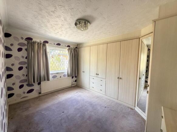 3 bed Semi-Detached Bungalow for sale Image 7