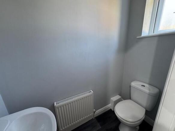 3 bed Semi-Detached for sale Image 8