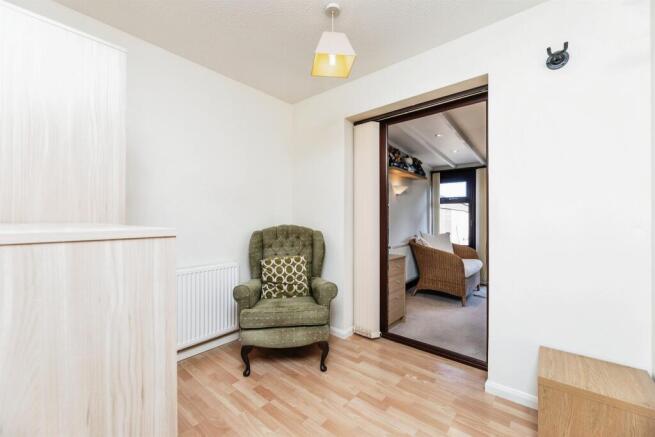 2 bed Semi-Detached Bungalow for sale Image 10