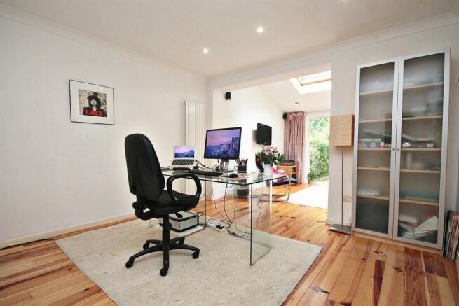 Photo 11