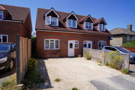Turnpike Road, Highworth, SN6 7AX