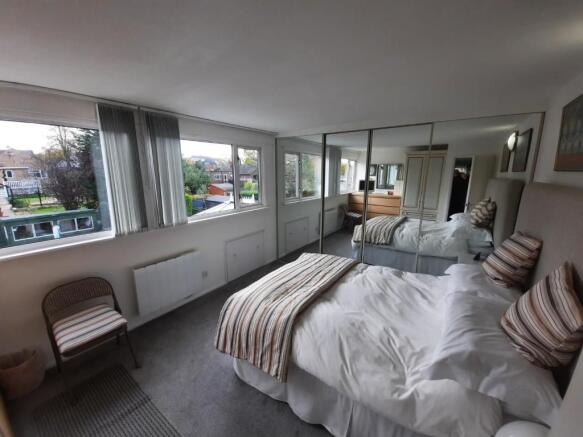 Bedroom 1.jpg