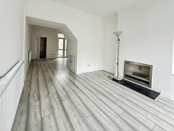 458f9140-WhatsApp...