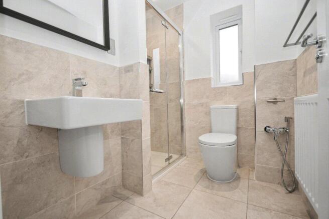 4 bed Detached for sale Image 8