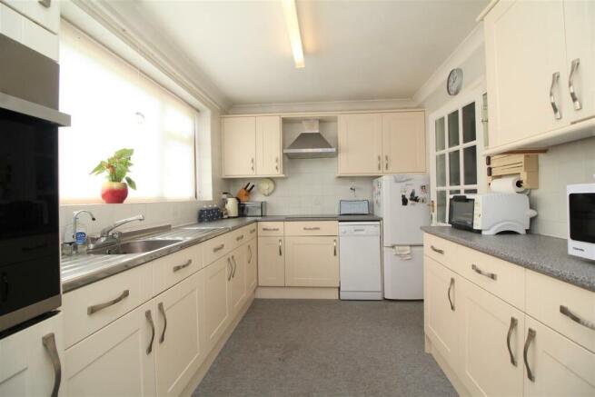 kitchen .jpg