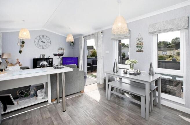 Open Plan Living Room/Kitchen