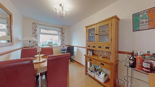 DINING ROOM/OPTIONAL THIRD BEDROOM