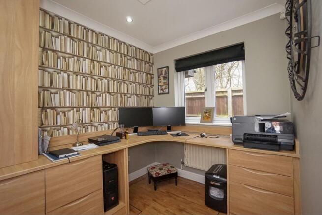 Study / Bedroom 5