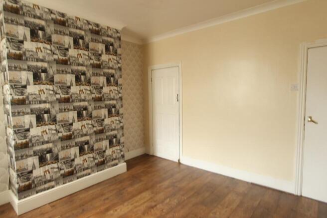 2 bed Terraced to rent Image 11