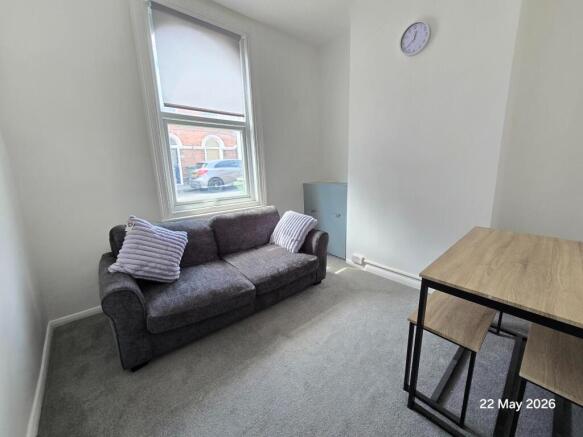 1 bed House Share to rent Image 8