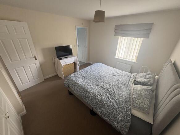 4 bed Detached for sale Image 11