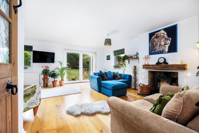 Sitting/Dining Room
