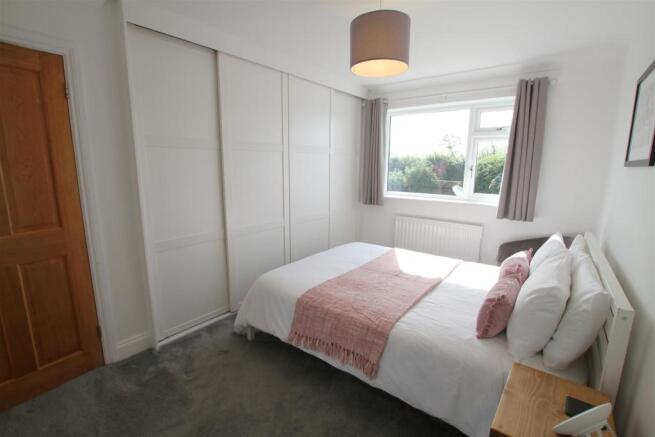Bedroom 1.jpg