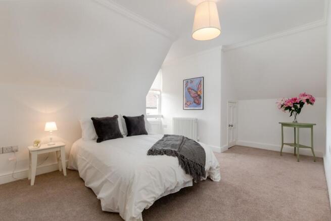 2 bed Apartment for sale Image 8
