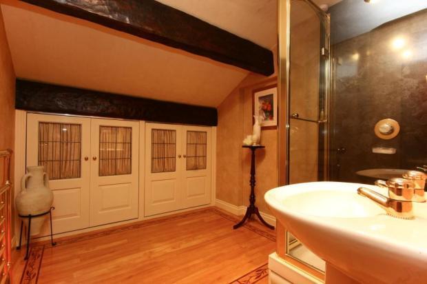 Master En-Suite
