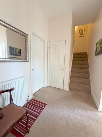 3 bed Flat for sale Image 5