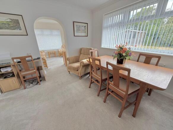 9 Hawke Close Din...