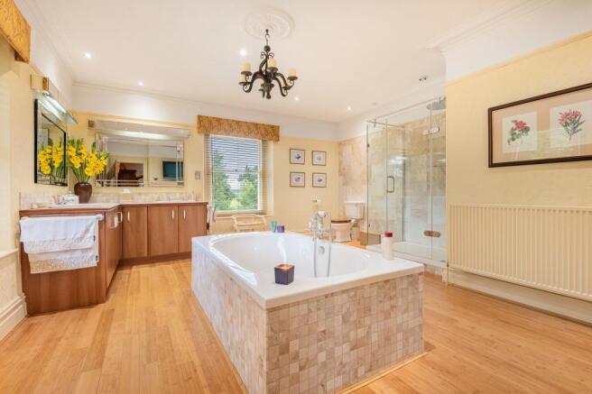 Ensuite, The Burrells